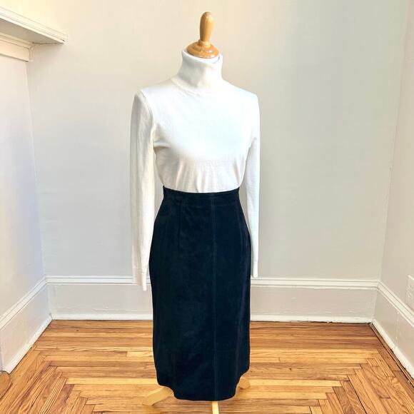 Vintage 90s Lord & Taylor 100% Silky Pig Suede Black High Waist Pencil Skirt 6 - Picture 2 of 11